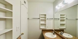 1 and 2 Bedrooms Great Location with Community Pool and Onsite Laundry! 1/2 of Mile from U of A Gallery 13