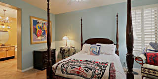 6747 E EAGLE FEATHER Road Gallery 17