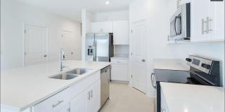 362 ANNIES Place Gallery 3