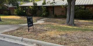 3 Bedroom 2 Bathroom Old Town Georgetown Home 3 Bedroom 2 Bathroom Old Town Georgetown Home Gallery 1