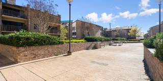 102 Monroe Street - 201 Gallery 3