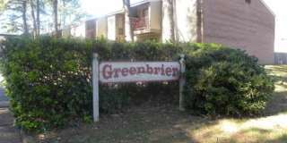 1 BR Condo in Greenbriar Walking Distance to U of M! Gallery 12