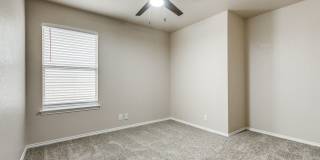 Charming 3/2/2 single-story home in highly desirable Westover Crossing Gallery 13