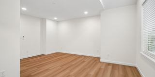 950 Maple Ave - B Gallery 17