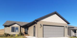 4 BED | 3 BATH | DOUBLE GARAGE | MALL RIDGE Gallery 1