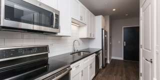 3833 N Broadway Gallery 39