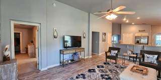 203 Brunswick Boulevard Gallery 10