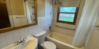 Charming and Spacious East Moline Home! Charming and Spacious East Moline Home! Gallery 10