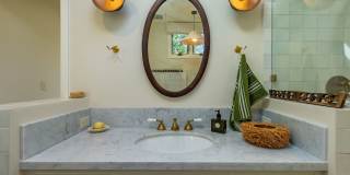 Downtown bungalow Gallery 32
