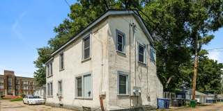 1115 1/2 4th Street NE Gallery 18