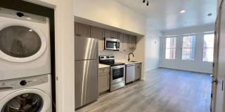 725 W Pratt Gallery 47