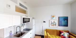 Art Studios Gallery 32