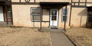 Spacious 2 Bed Condo! Fully Fence Backyard with a 1 Car Garage! Gallery 1