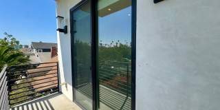 Five Bedroom/Four Bathroom Luxury House in Koreatown Gallery 26