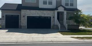 Three Bed, Two and Half Bath Home in Eagle Mountain Gallery 1