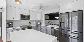 13400 Bedford Mews Court Gallery 21