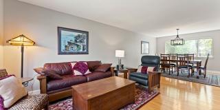 Fully Furnished Modern Home With Great Location Gallery 12