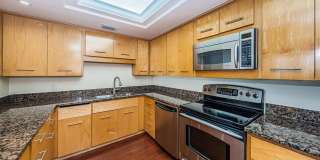8 BELLEVIEW BOULEVARD Gallery 28