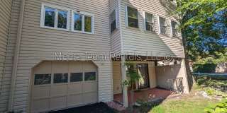 2 Bed / 3 Bath Condo - Office, Pool, Clubhouse & Garage Gallery 17