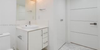 19195 NE 36th Ct Gallery 29
