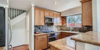 Beautifully partially furnished townhome in Las Vegas Country Club Gallery 6