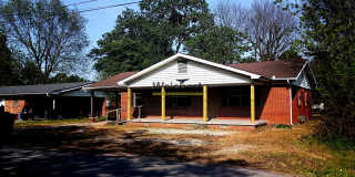 Remodeled 3bed/1bath with fenced backyard Gallery 1
