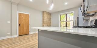 426 W Belden Ave Gallery 5