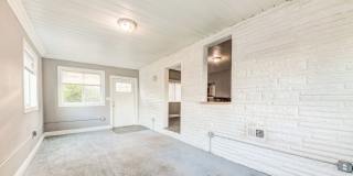 AVAILABLE AUGUST 2026 - Luxury 3 Bedroom Home w/ GARAGE Off-Street Parking! Gallery 1