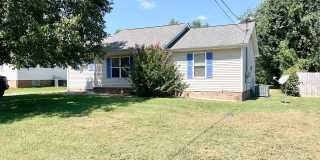 3 Bedroom 2 Bathroom Home in Well Established Neighborhood! Gallery 1