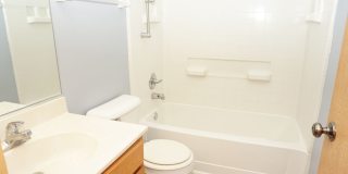 Beautiful and cozy 3 bedroom home with 2.1 bath Gallery 22
