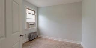 251 Williams Street Gallery 14