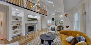 937 Austin Avenue NE unit: B - Upper Gallery 1