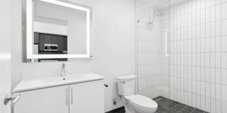 Onyx on Park Gallery 47