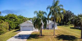 Beautiful 3BR 2BA House with Pool in Lehigh Acres MOVE IN SPECIAL 50% OFF FIRST MONTH RENT! Gallery 1