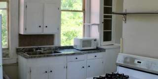 2 bed / 1.5 bath on Rutledge St. Gallery 12
