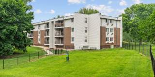 Willow Pond Gallery 23