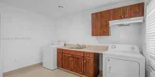 5917 SW 62nd Ter Gallery 13