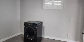 2626 Grant Avenue Gallery 22