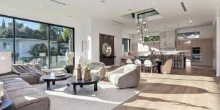 16879 Mooncrest Dr Gallery 20