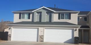 3 bed 2.5 bath - Newer townhome in the heart of Cedar City Gallery 1