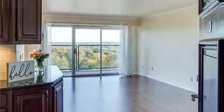 4550 Warwick Blvd Apt 703-04 Gallery 1