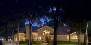 Golf Brook Apartments Gallery 28