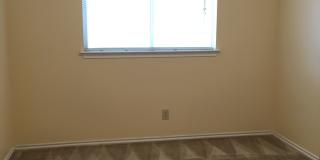 Welcome home to 8003 Chestnut Manor! Gallery 10