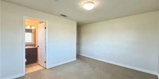 1672 E Harvard Gallery 22