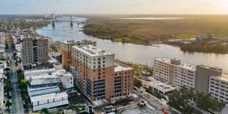 Overlook at River Place Gallery 17