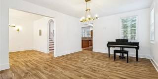 2410 GENTILLY Boulevard Gallery 10