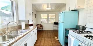 2 Bedroom + 2 Bathroom Bungalow | Midtown Ventura | Furnished Gallery 9