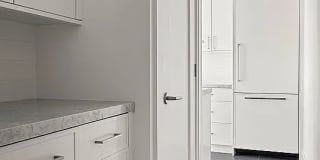 115 E 9th St Gallery 4