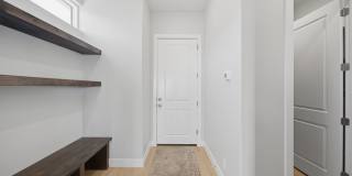 4 Bedroom Home with Gorgeous Views Gallery 33