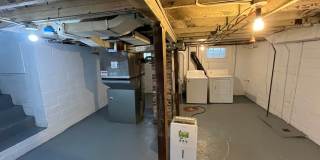 Gorgeous 2 Bedroom House with Massive Two Car Garage! Apply Today! Gallery 15